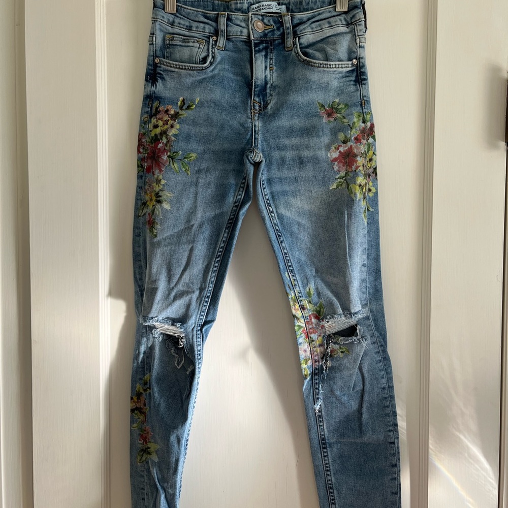 Zara Floral Ripped Jean
